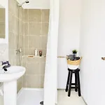 Laurisilva Sauna Y Piscina Apartman Buzanada
