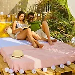 Laurisilva Sauna Y Piscina Buzanada