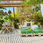 Laurisilva Sauna Y Piscina Apartman Buzanada