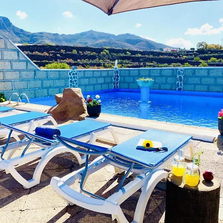 Holiday home Laurisilva Sauna Y Piscina Buzanada